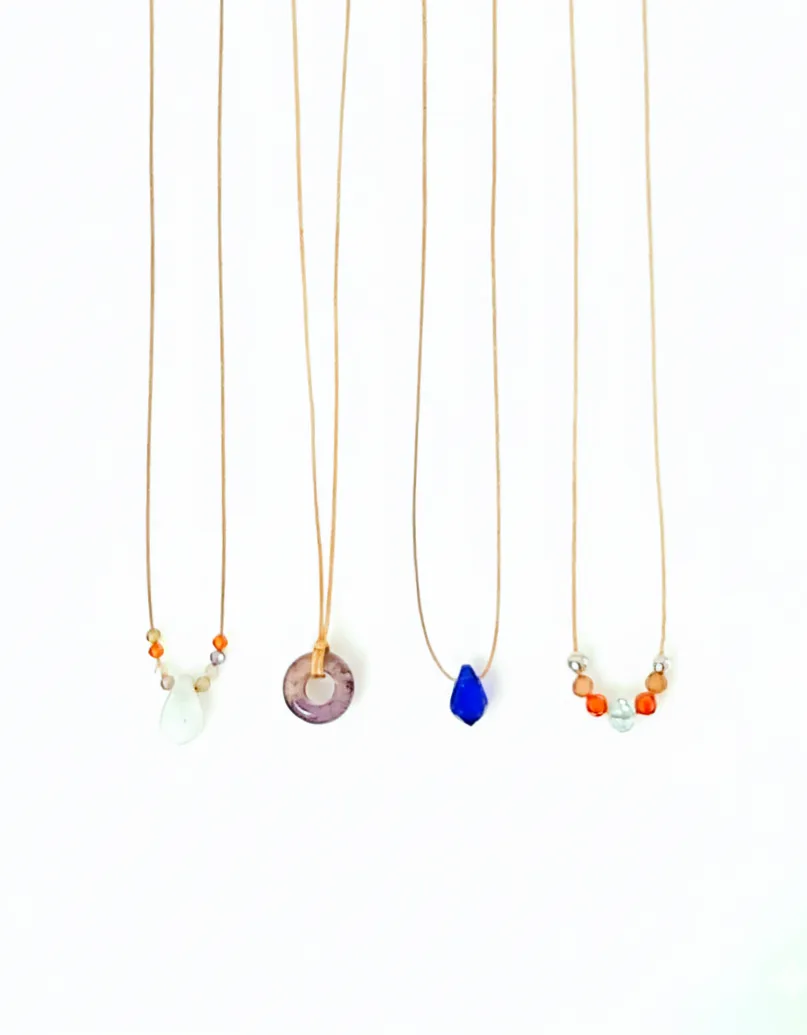 COLLAR HILO MINI DIJE CUARZO - SWAROVSKI - NACAR ACCESORIOS DE CIERRE PLATA 950