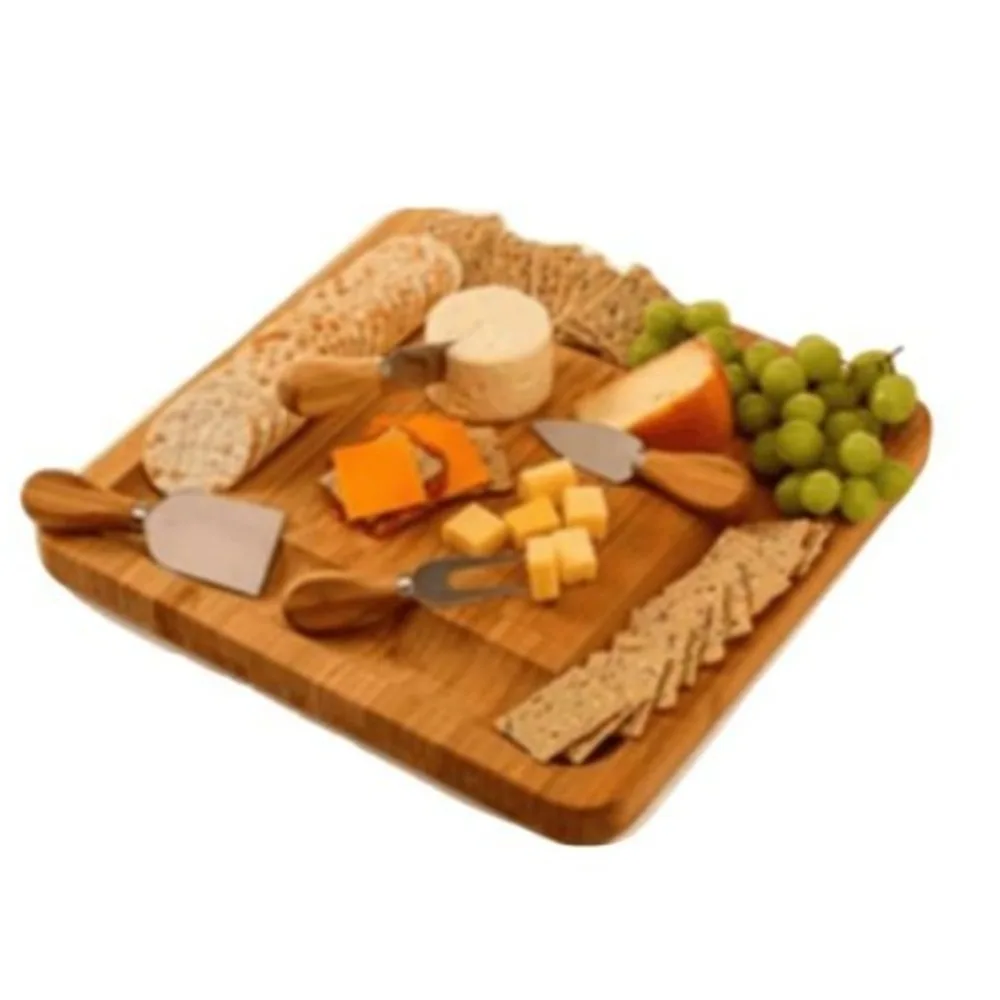 Tabla de quesos cuadrada de bambú con 04 cubiertos
